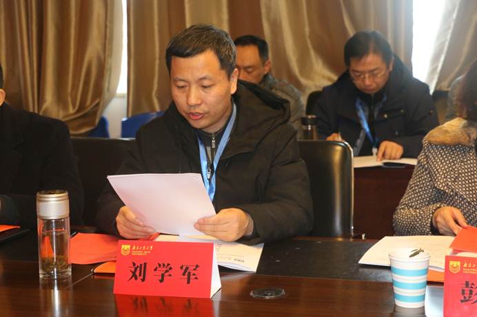说明: D:\计算机学院\工会工作\教代会\2021教代会\教代会照片\IMG_4681.JPG